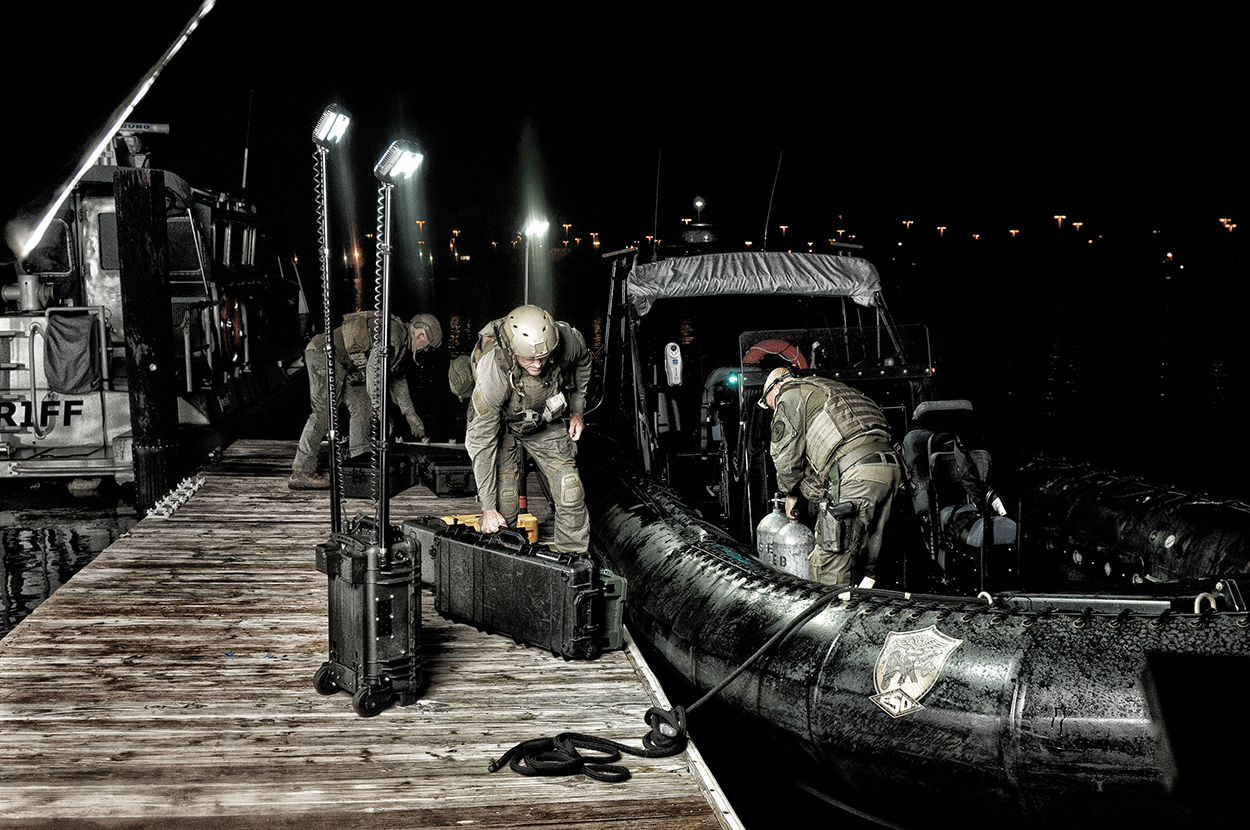 Peli_valaisin_rals_led